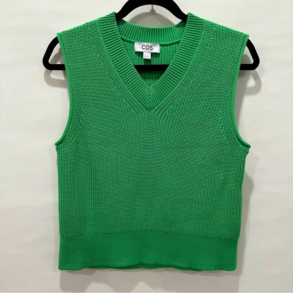 COS Chunky Knit Vest - Picture 8 of 12